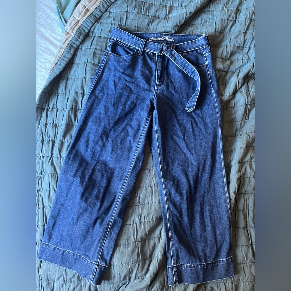 Universal Threads Blue Denim Capris with Belt